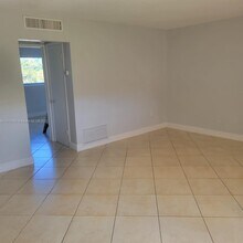 3881 W Flagler St in Miami, FL - Building Photo - Building Photo