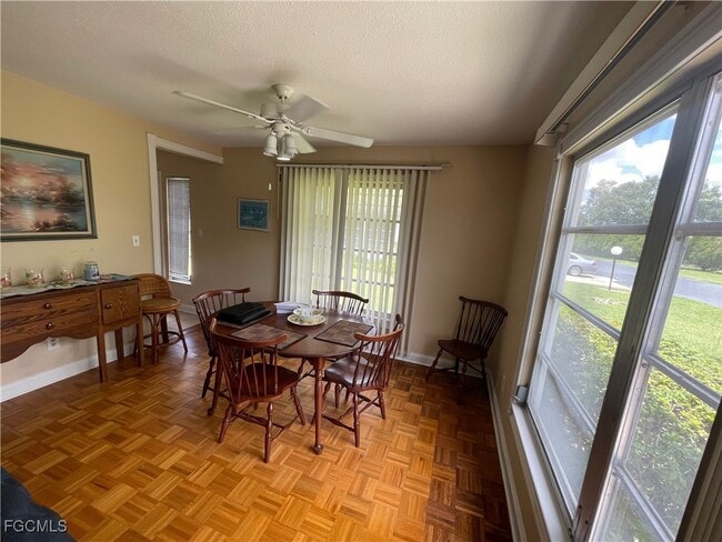10 Tangelo Ct in Lehigh Acres, FL - Building Photo - Building Photo