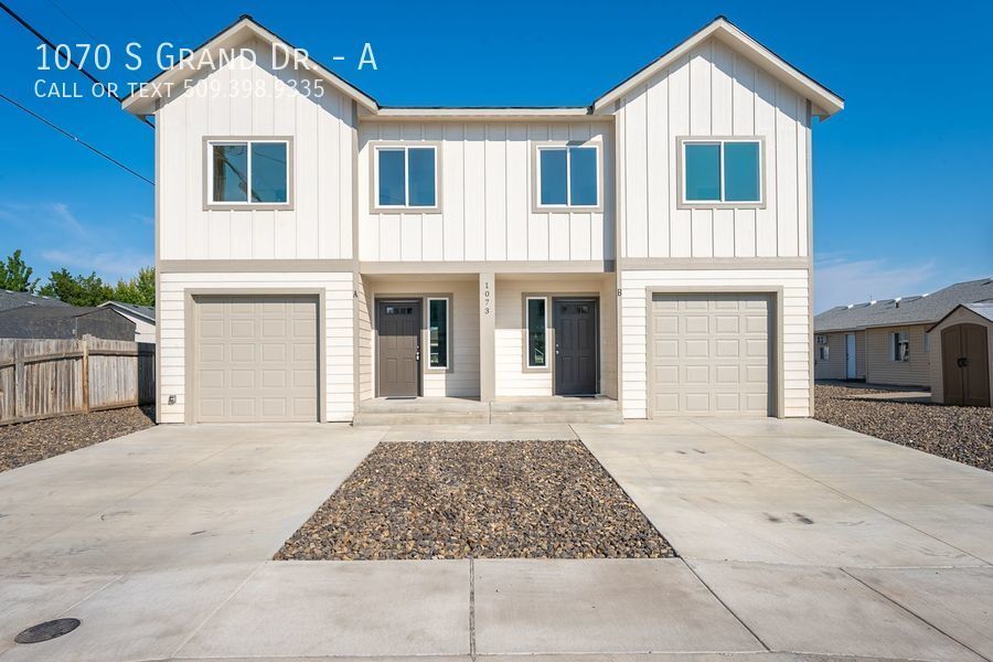 1070 S Grand Dr, Unit A in Moses Lake, WA - Building Photo