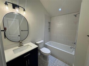 716 N Madison St in Siloam Springs, AR - Building Photo - Building Photo