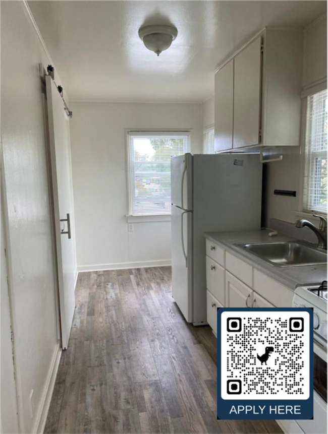 property at 21625 E Cliff Dr