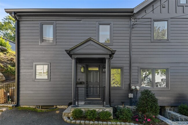property at 4 Elizabeth St
