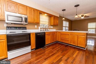 2743 Rutland Rd in Davidsonville, MD - Building Photo