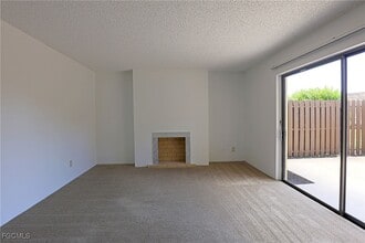 5580 Malt Dr in Ft. Myers, FL - Building Photo - Building Photo