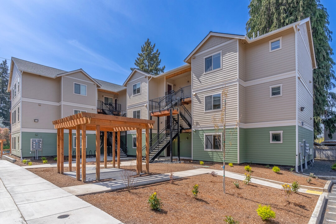 24th & Main Apartments in Hillsboro, OR - Building Photo