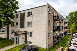 6373 Henri-Bourassa Boul E in Montréal, QC - Building Photo