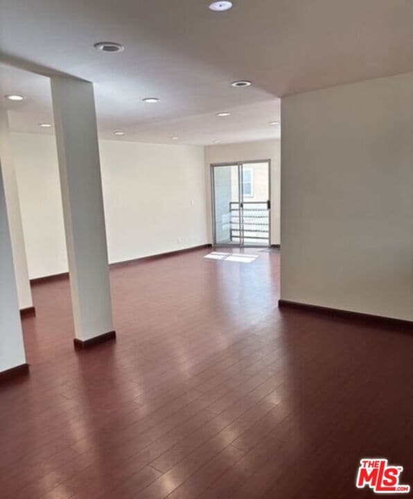 11735 Dorothy St in Los Angeles, CA - Building Photo - Building Photo