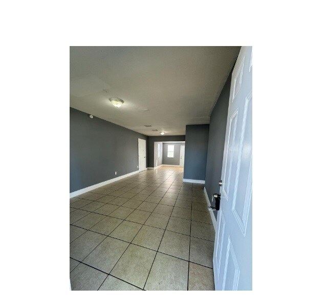 3254 NW 13th St in Fort Lauderdale, FL - Building Photo - Building Photo