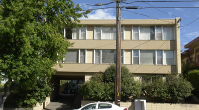 715 Oakland Ave in Oakland, CA - Building Photo - Building Photo