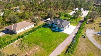 2406 37th Ave NE in Naples, FL - Building Photo - Building Photo