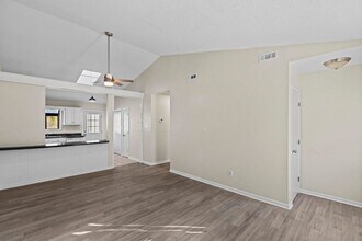 130-132-132 Pine Crest Dr in Jacksonville, NC - Building Photo - Building Photo