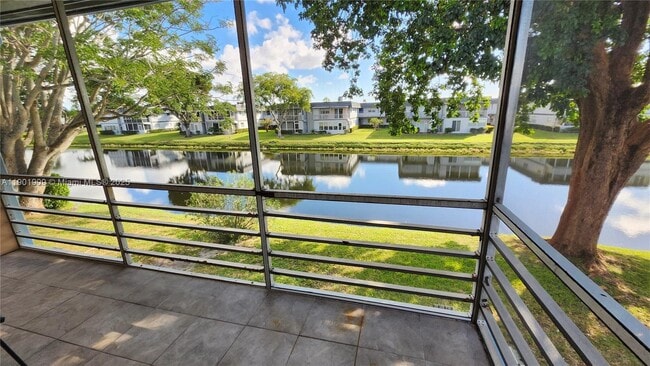 419 Saxony Way in Delray Beach, FL - Building Photo - Building Photo