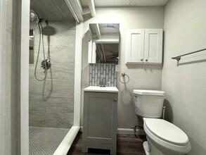 367 Broadway, Unit 2D in Somerville, MA - Building Photo - Building Photo