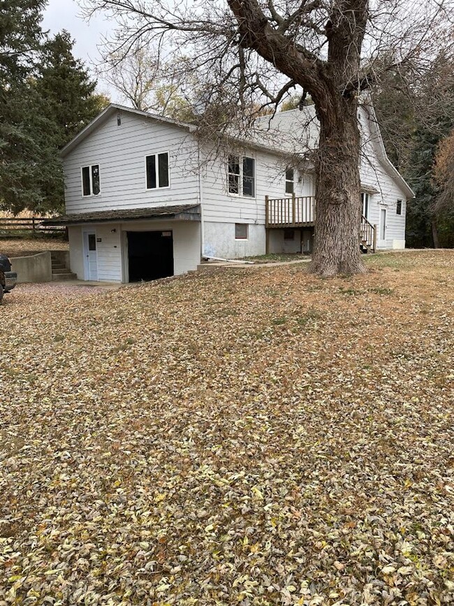 30775 473rd Ave in Beresford, SD - Building Photo - Building Photo