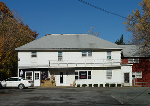 617-619 Hoosick Rd in Troy, NY - Building Photo - Building Photo