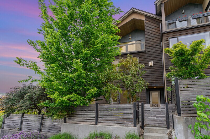 3008 NE 55th St in Seattle, WA - Building Photo