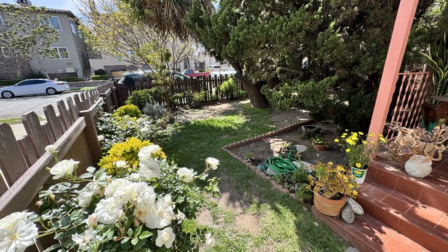 3822 Huron Ave in Culver City, CA - Building Photo - Building Photo