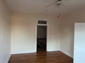 427 N Locust St, Unit Locust Street #3 in Hagerstown, MD - Foto de edificio - Building Photo