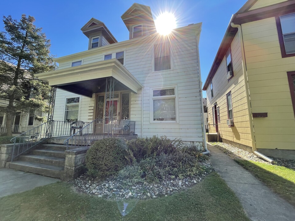 908 Columbia Ave, Unit 5 in Fort Wayne, IN - Building Photo