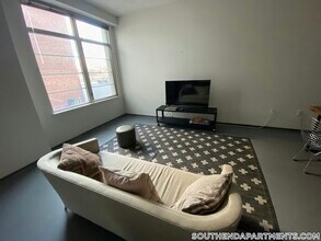 160 E Berkeley St, Unit 309 in Boston, MA - Foto de edificio - Building Photo