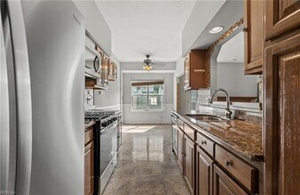 4401 Rivermill Ct in Portsmouth, VA - Foto de edificio - Building Photo