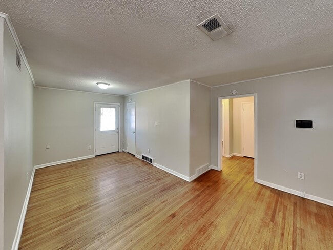 5040 Sea Isle Rd in Memphis, TN - Building Photo - Building Photo