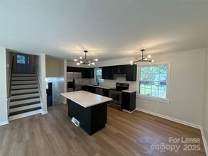 6201 Bonnybrook Ln in Charlotte, NC - Building Photo - Building Photo