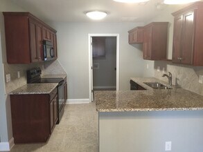 1113 Cason St in Belmont, NC - Building Photo - Building Photo