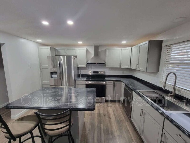 5008 Firwood Dr in Fort Wayne, IN - Building Photo - Building Photo