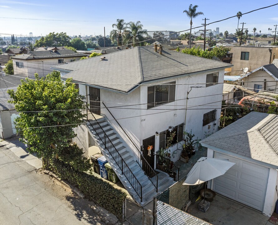 3514 E 7th St, Unit #2 - Top Floor in Los Angeles, CA - Foto de edificio