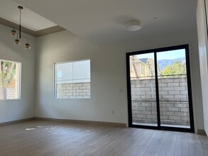 919 Wildrose Ave in Monrovia, CA - Building Photo - Building Photo