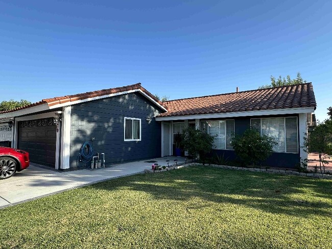 property at 1220 E 15th St
