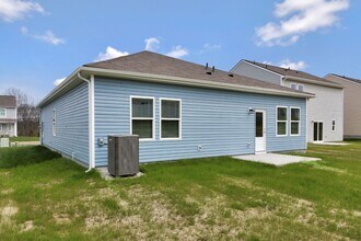 2018 Sellerback Wy in Columbia, TN - Foto de edificio - Building Photo