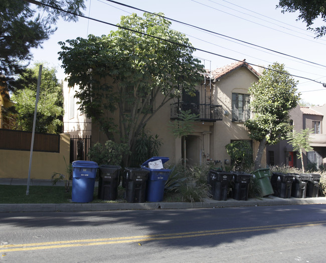 807 Hyperion Ave in Los Angeles, CA - Building Photo - Building Photo