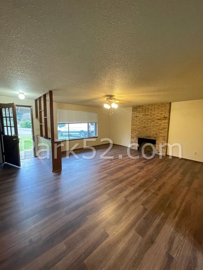 9823 Willowood Pl SW in Lakewood, WA - Building Photo - Building Photo