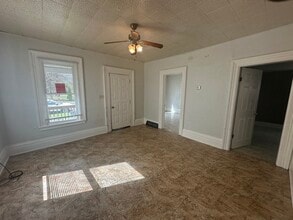317 Highland Ave, Unit Lower in Beloit, WI - Building Photo - Building Photo