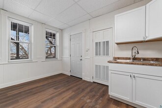 10 E 5th St, Unit 1 in Duluth, MN - Foto de edificio - Building Photo