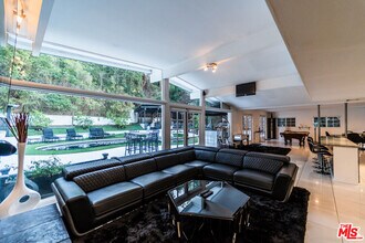 7475 Mulholland Dr in Los Angeles, CA - Building Photo - Building Photo
