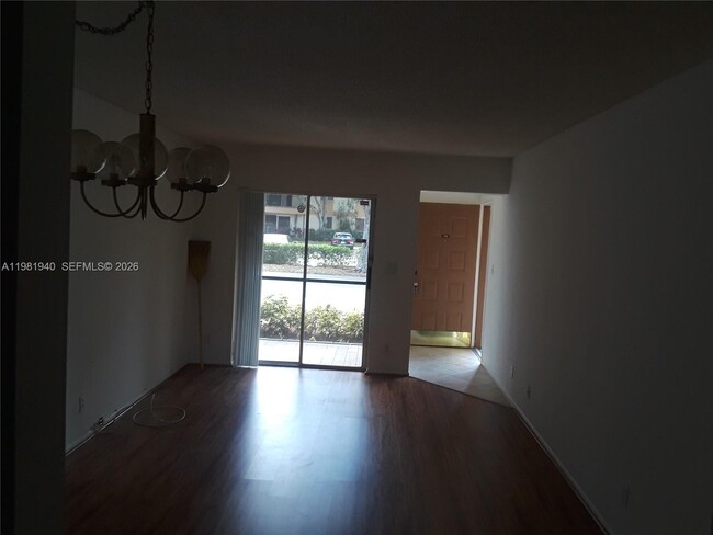 107 Gardens Dr in Pompano Beach, FL - Building Photo - Building Photo