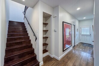 4505 Carpinteria Ave, Unit Unit H in Carpinteria, CA - Building Photo - Building Photo