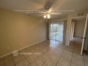 4824 Leonard Blvd S in Lehigh Acres, FL - Foto de edificio - Building Photo