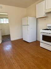 405 E Cook St in Santa Maria, CA - Building Photo - Building Photo