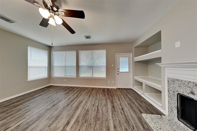 9911 Goldenglade Dr in Houston, TX - Building Photo - Building Photo