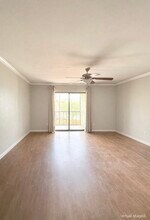 10110 Forum W Dr in Houston, TX - Foto de edificio - Building Photo