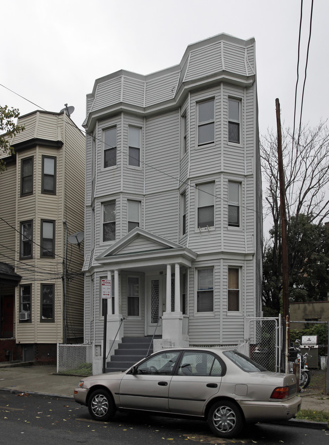 112 Neptune Ave in Jersey City, NJ - Building Photo - Building Photo