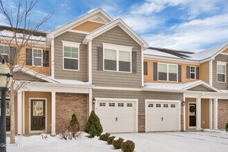 15 Clarice Ln in Cohoes, NY - Building Photo - Building Photo