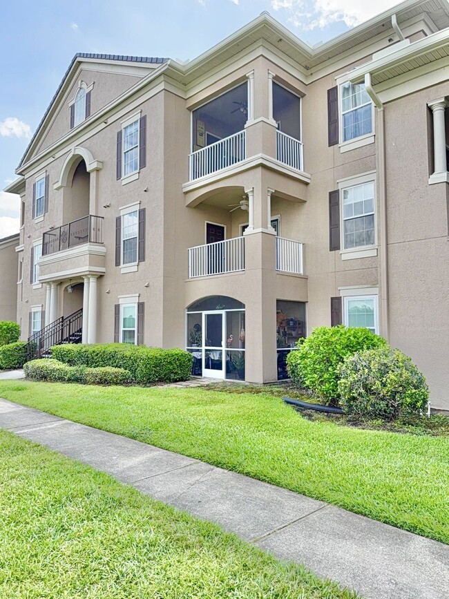 2001 Tizewell Cir in Orlando, FL - Building Photo - Building Photo