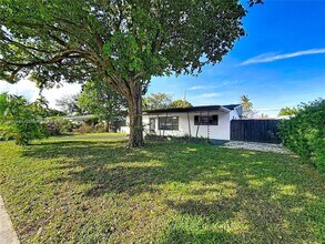 600 N 66 Terrace in Hollywood, FL - Building Photo - Building Photo