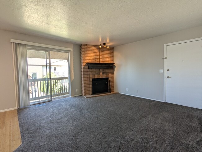 2786 West 5550 South, Unit C9 in Roy, UT - Building Photo - Building Photo