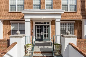 1423 N Rhodes St in Arlington, VA - Building Photo - Building Photo